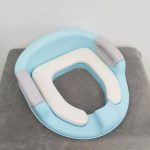 Bệ lót ngồi thu nhỏ bồn cầu toilet Holla cho bé - Image 6
