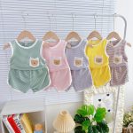 Minky bộ ba lỗ sọc màu nude túi thêu gấu cho bé size nhí 80-120