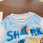 Bộ cộc Minky cổ viền tay trắng họa tiết to xanh shark size nhí 80-120 cho bé - Image 3