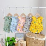 Bộ ba lỗ Minky cổ trụ in rơi có size 80-120 cho bé