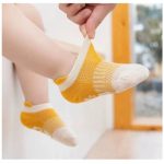 Set 5 đôi vớ / tất lưới bo bàn chân có đế chống trượt cho bé - Image 4