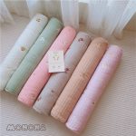 Gối ôm dài trần bông Monona cho bé chất liệu xuất Hàn cao cấp thoáng khí (có vỏ bảo vệ) - Image 4