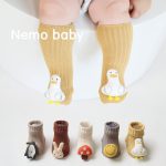 Vớ Tất hình thú in nổi Nemo baby chống trượt cổ cao cho bé