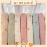 Gối ôm dài trần bông Monona cho bé chất liệu xuất Hàn cao cấp thoáng khí (có vỏ bảo vệ)