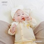 Set quà tặng quần áo phụ kiện HONEE Mary 3 món cho bé gái từ sơ sinh - Image 3