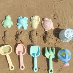 Đồ chơi xúc cát bằng nhựa bộ 18 chi tiết cho bé đi biển đi du lịch - Image 4