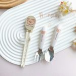 Set đũa thìa muỗng nĩa Honper gấu nâu HP128 có hộp đựng
