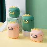 Hộp đựng sữa bột cho bé đi ra ngoài nhiều size nhiều mẫu có muỗng gạt sữa - Image 2