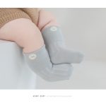Vớ tất Nemo cổ cao màu basic thun len mềm cho bé - Image 5