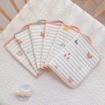Gối / Lót đầu bé sơ sinh trần bông Monona mỏng mát họa tiết xinh - Image 5