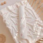 Gối ôm vải cotton waffle thêu hình Gấu Thỏ cho bé - Image 2