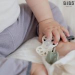 Ty ngậm giả ti núm đối xứng silicone BIBS INFINITY SYMMETRICAL cho bé từ sơ sinh - Image 4