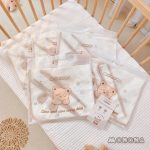 Ủ choàng vải cotton waffle Monona có tai gấu kèm dây đai cho bé - Image 4