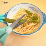 Kéo cắt đồ ăn dặm Misan inox 304 có hộp đựng có nắp đậy an toàn - Image 5