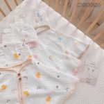 Áo choàng xô muslin Monona kèm chắn giọt bắn cho bé đi ra ngoài đi chơi du lịch - Image 5